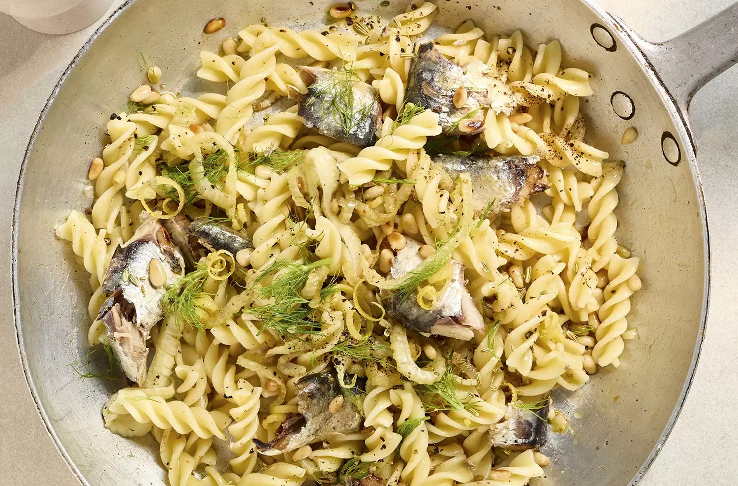 Caramelised fennel & sardine fusilli