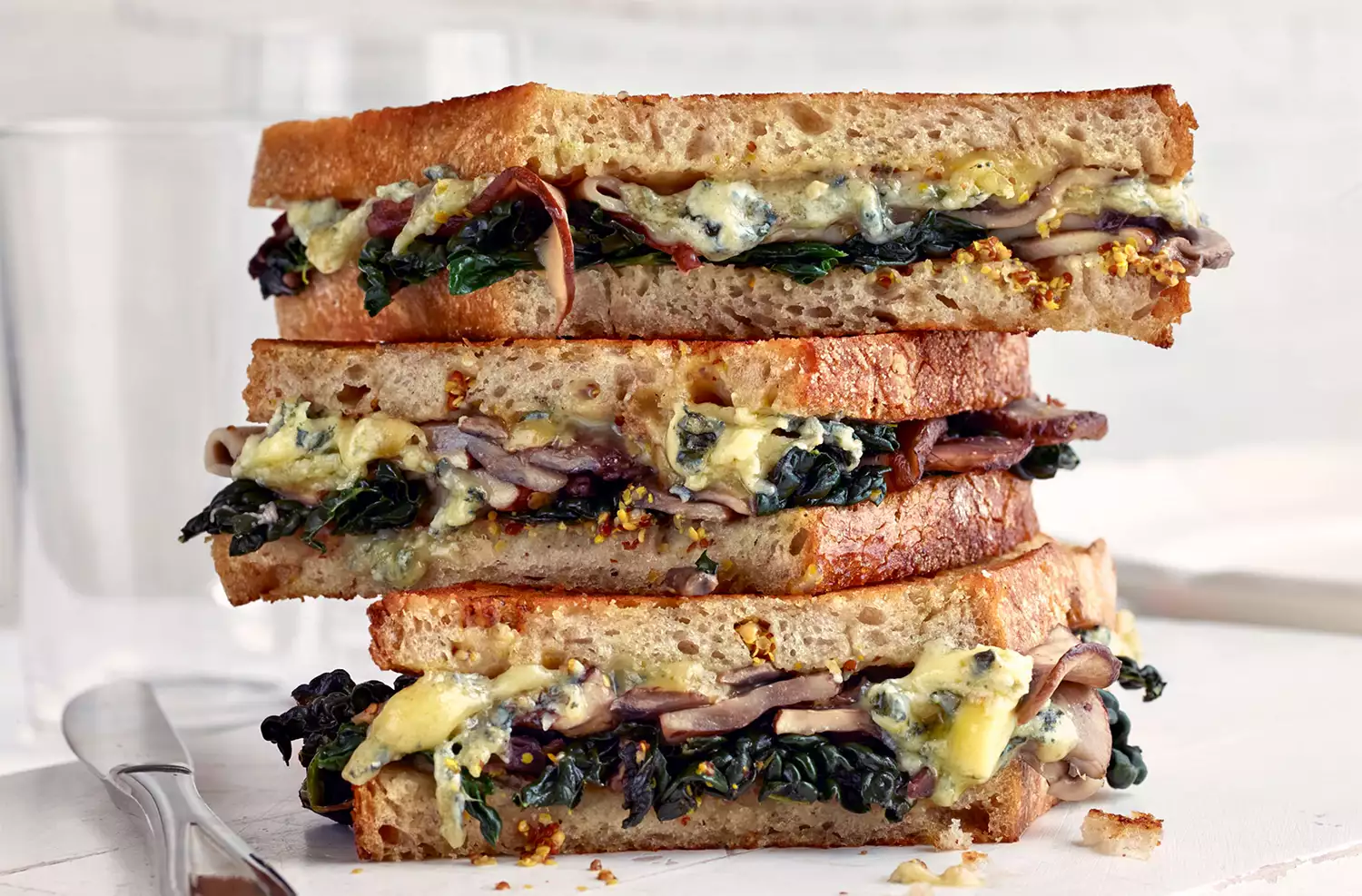 Mushroom, cavolo and blue cheese toasties