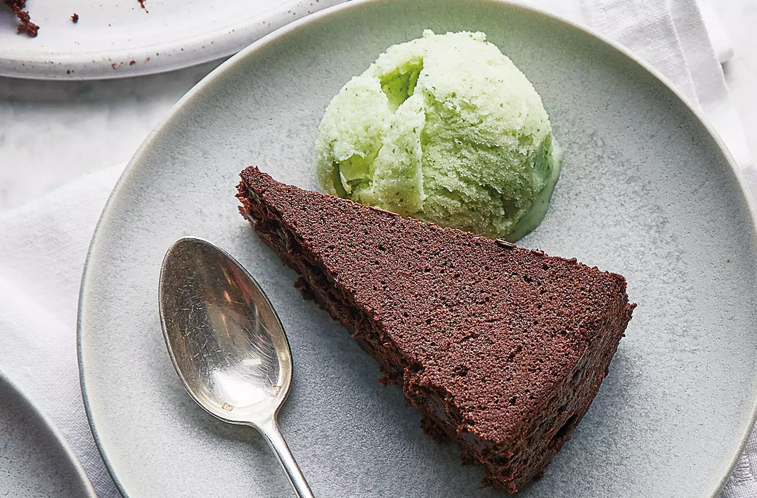 Dark chocolate torte with mint ice milk