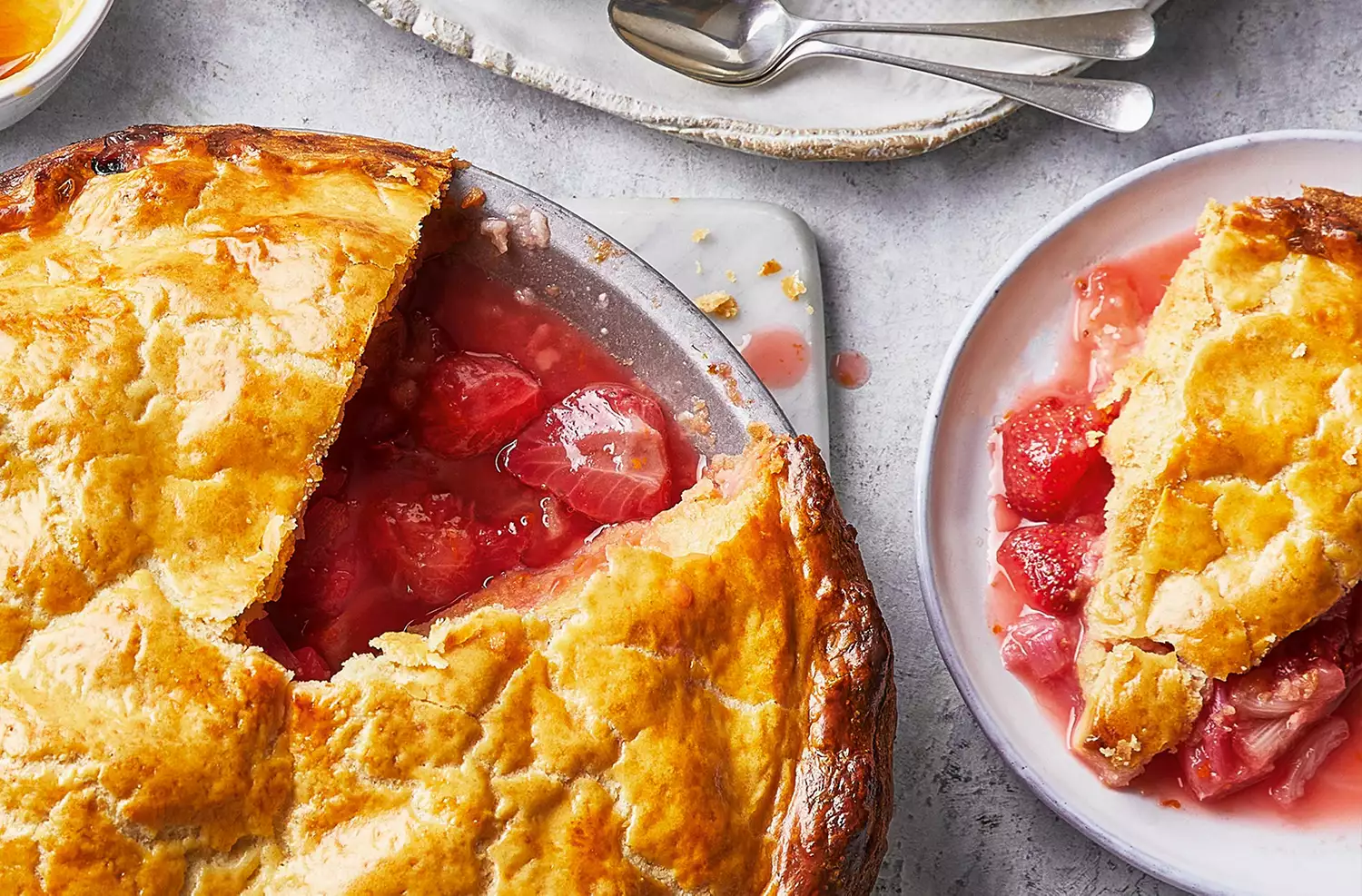 Strawberry & rhubarb pie