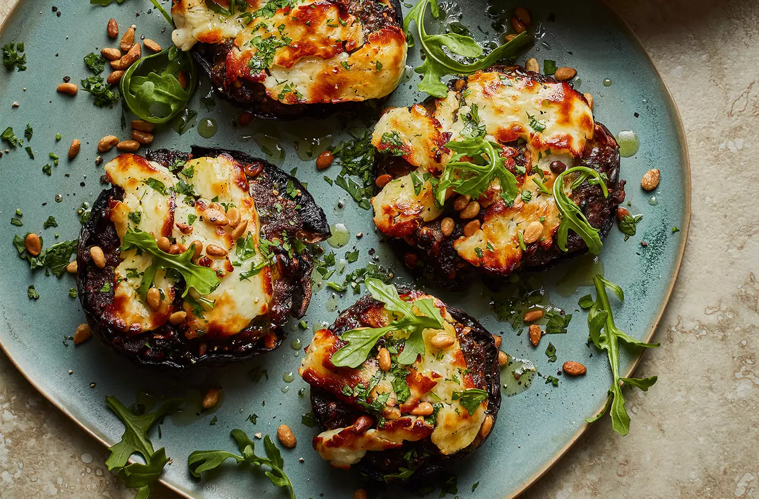 Greek-style stuffed mushrooms with halloumi