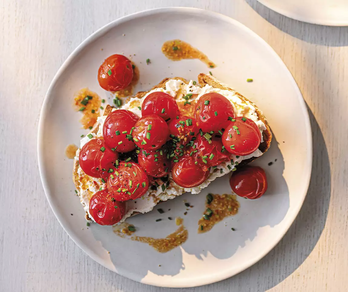 Tomatoes on toast