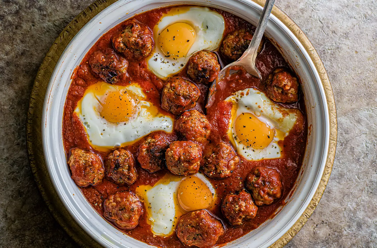 Spiced sausage & egg breakfast skillet