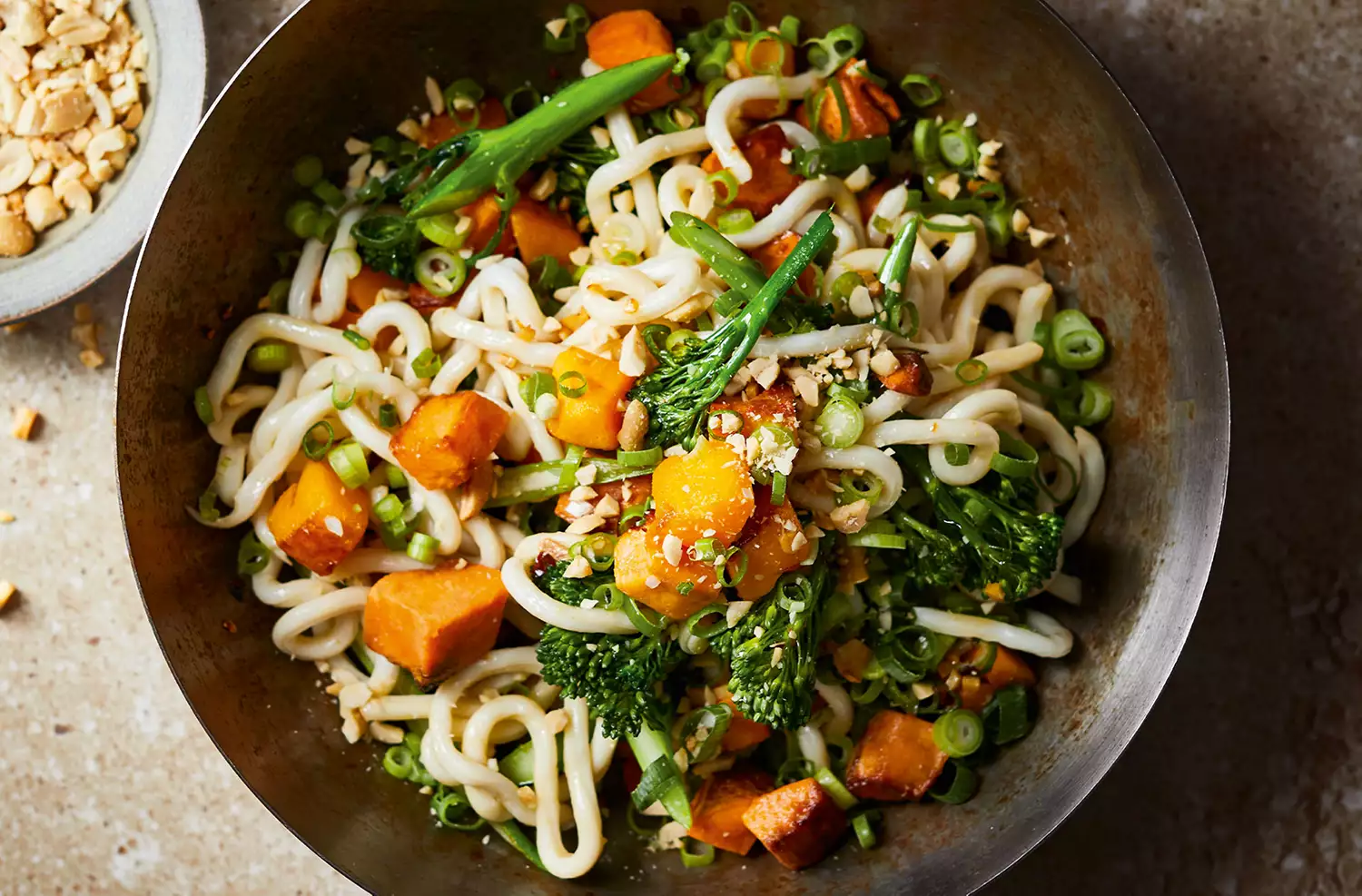 Butternut & spicy peanut udon